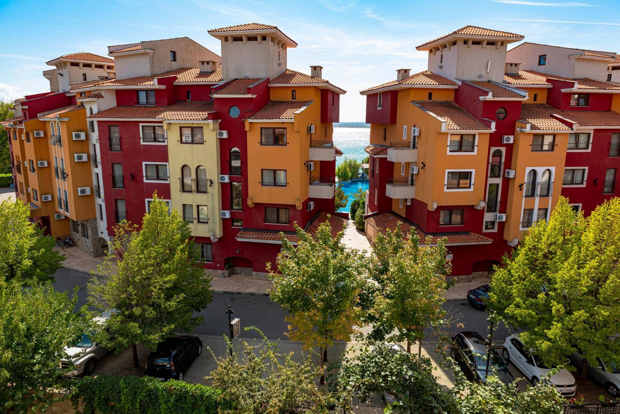 Menada Aheloy Apartments Extérieur photo